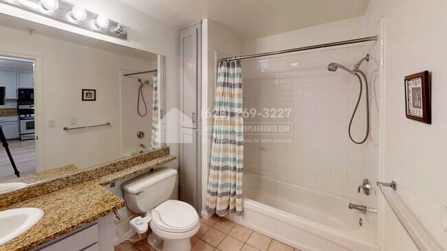 Building Photo - 401 Crescent Ct