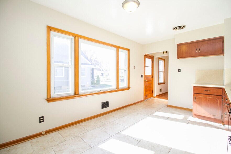 Building Photo - 2859 Boxwood Rd