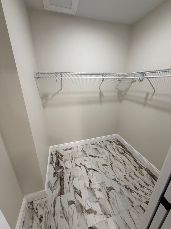 Building Photo - Beautiful Home in the Heart of Columbus