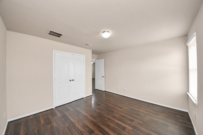 Building Photo - 7214 Baitland Dr