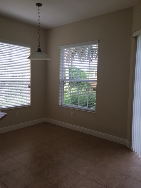 Building Photo - 8217 Miramar Way