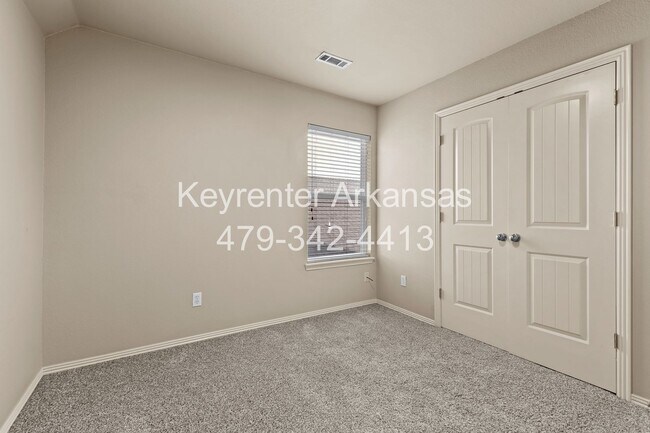 Building Photo - 1481 S Holland Dr
