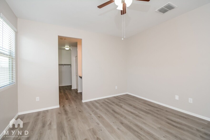 Building Photo - 6330 S 252nd Ln