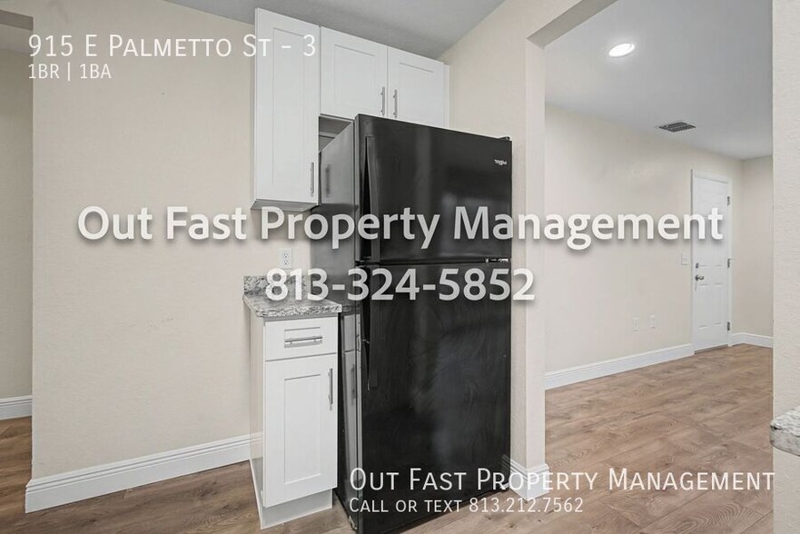 Building Photo - 915 E Palmetto St