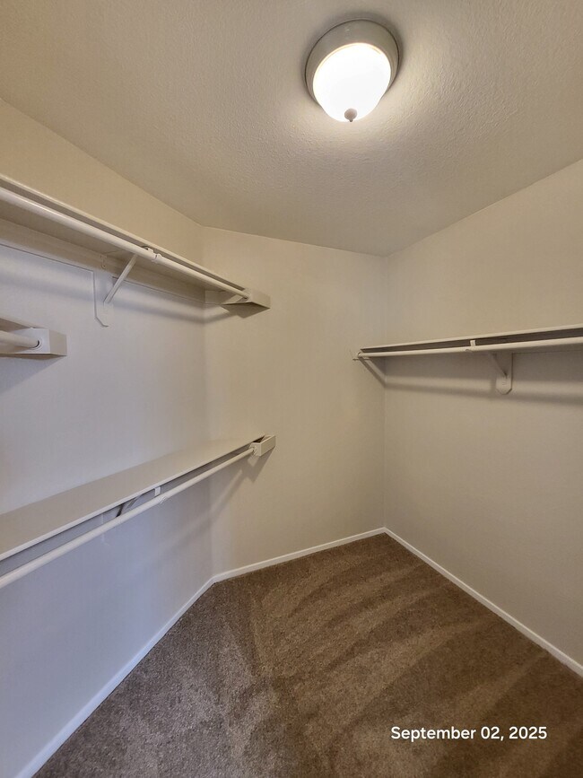 Building Photo - 632 Pimlico Dr