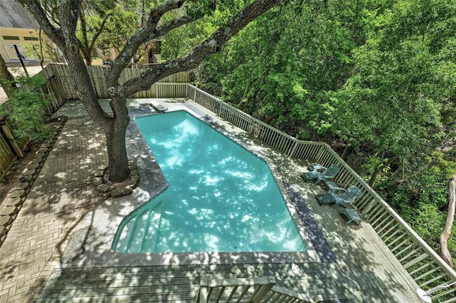 Building Photo - 3605 Silver Hill Cir