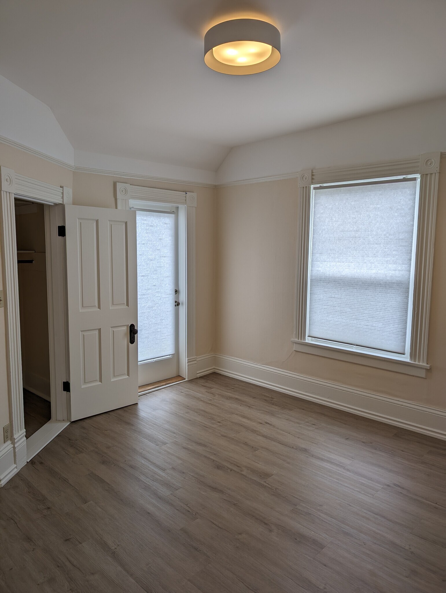 South facing bedroom with door to deck - 4049 Latona Avenue NE