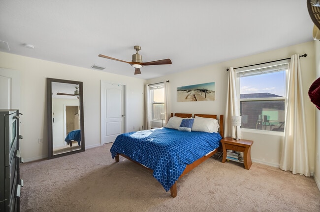 Building Photo - 10530 Whispering Hammock Dr