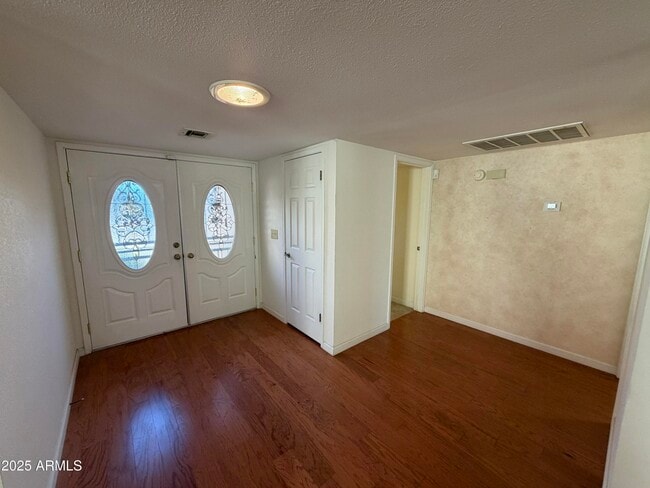 Building Photo - 10402 E Regal Dr