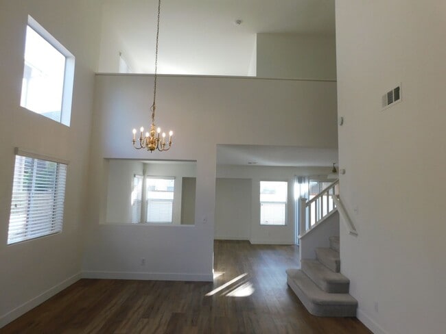 Building Photo - Beautiful 3 BD + Loft 2.5 BA Two Story SFR, close to The Marketplace!