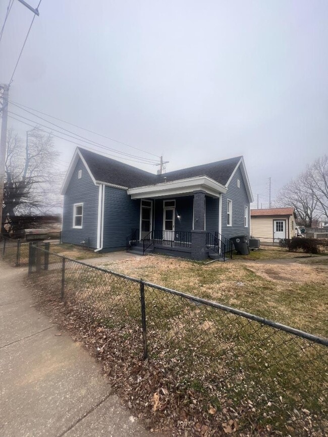 Building Photo - 412 N Evans Ave