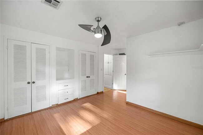 Building Photo - 3821 SW 7th Avenue Rd