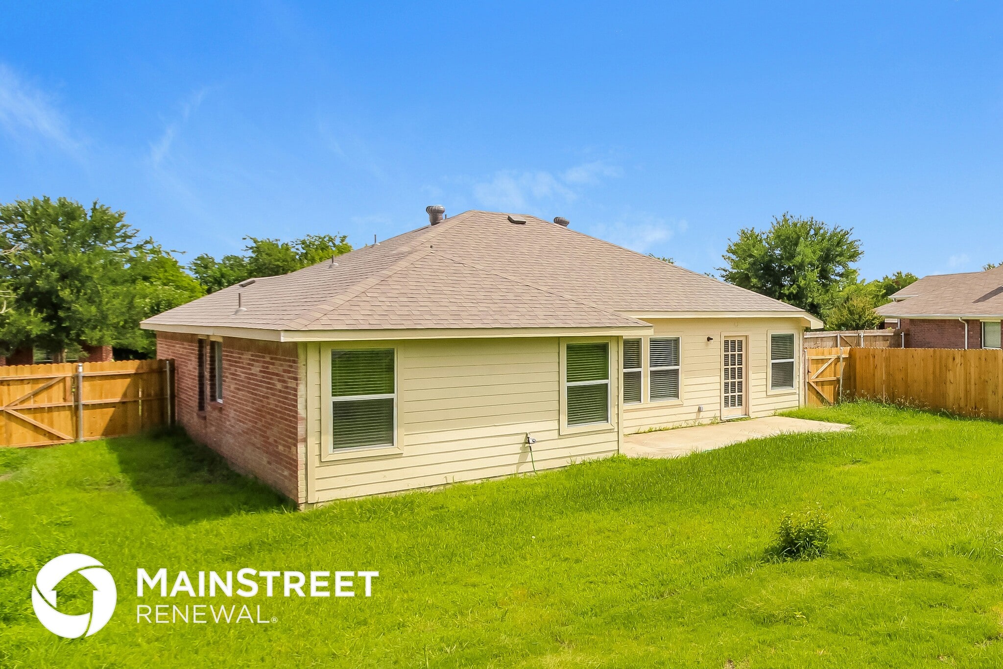 Building Photo - 405 Harvard Dr