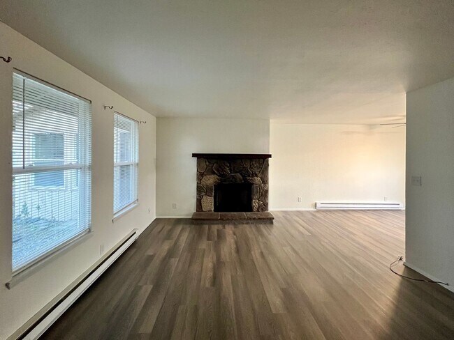 Building Photo - 500/502 Conway Pl*