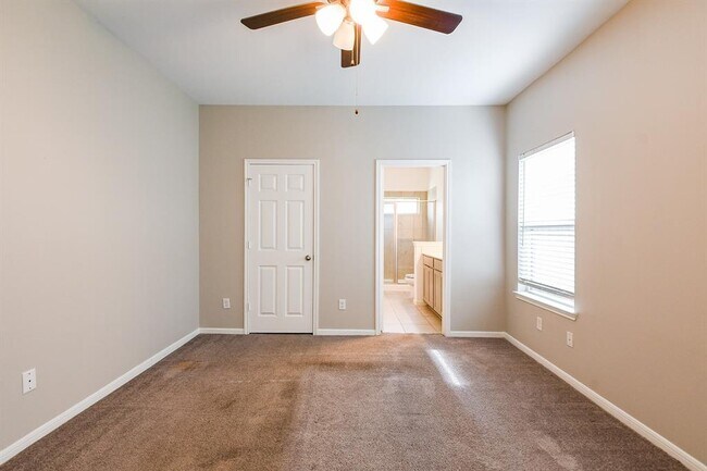 Building Photo - 6421 Innsbruck Meadows Ln