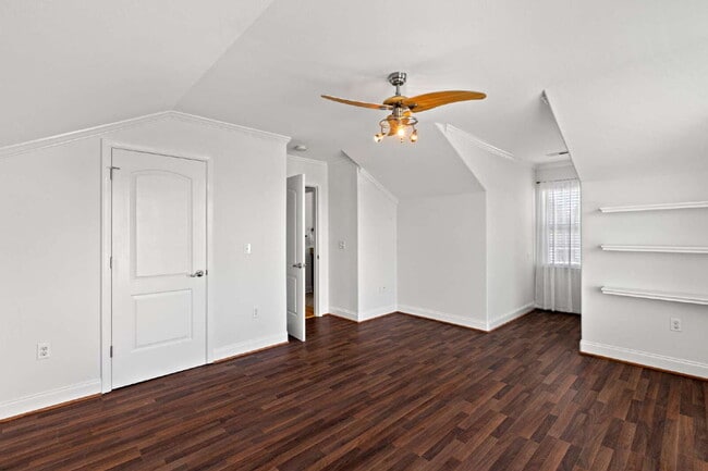 Building Photo - 112 Cherry Grove Dr