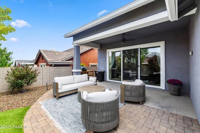 Building Photo - 1465 Varsity Dr