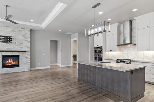 Building Photo - 9042 S La Pampa Way