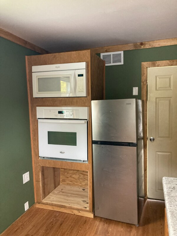 Building Photo - 805 4th St SW