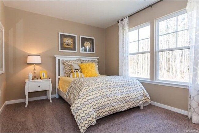 Building Photo - 8079 Rutland Village Dr, Mechanicsville, V...