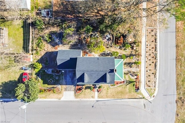 Building Photo - 2800 Chesterfield Blvd