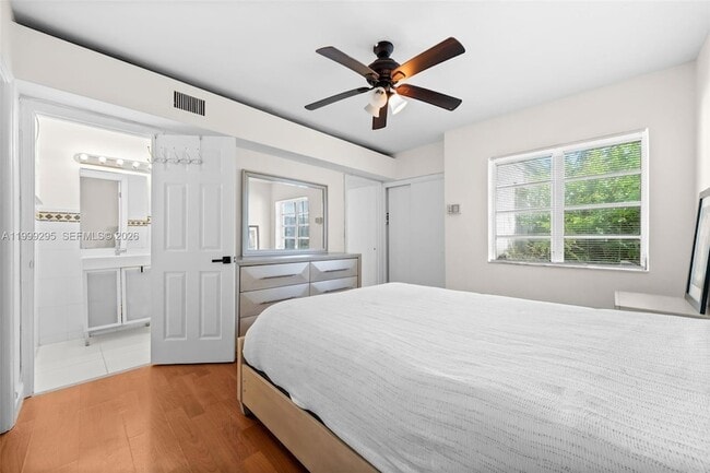 Building Photo - 261 188th St