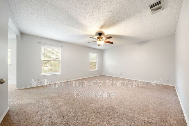 Building Photo - 17427 Sapphire Rim Dr