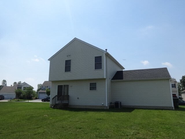 Building Photo - 8502 Flowering Cherry Dr