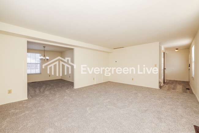 Building Photo - 6125 Honeygate Dr