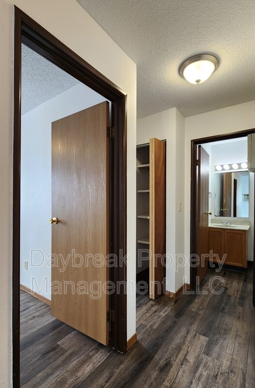 Building Photo - 2408 3rd Ave N