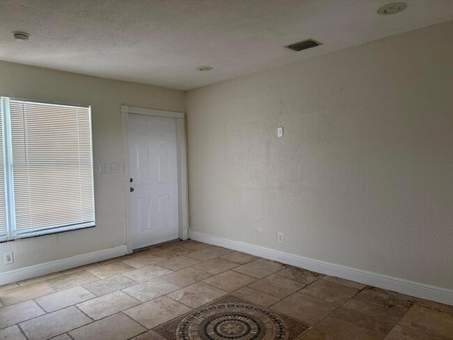 Building Photo - 1751 NW 34th Ave
