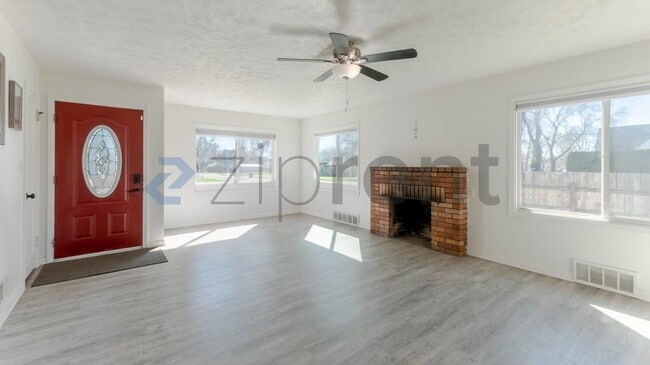 Building Photo - 503 E Montgomery Ave