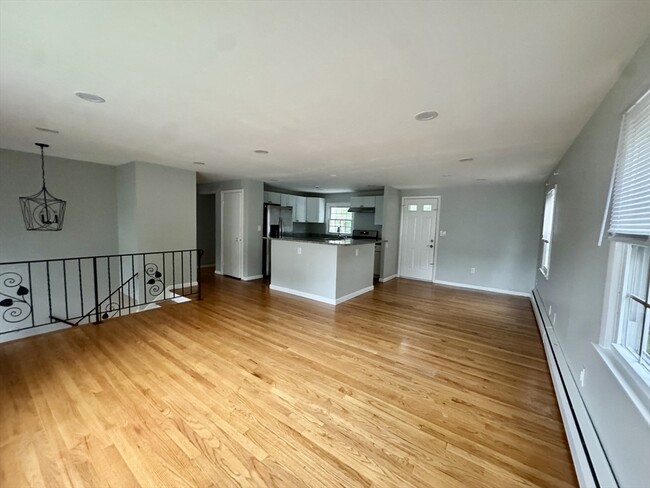 Building Photo - 25 Westmoor Rd