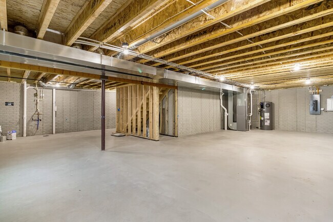 Building Photo - 670 Lambert Dr