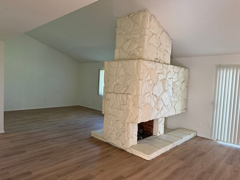 Building Photo - 22671 Crespi St