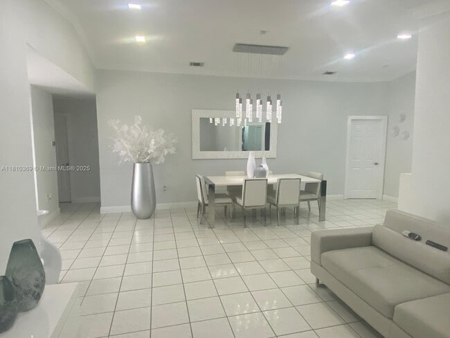 Building Photo - 14730 SW 57th Terrace