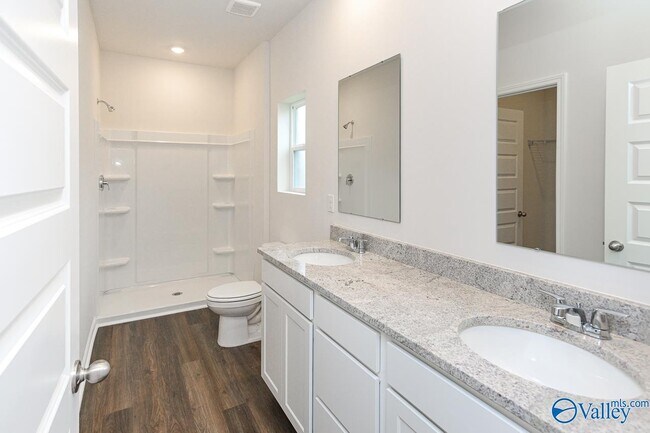 Building Photo - 231 Murphy Ln