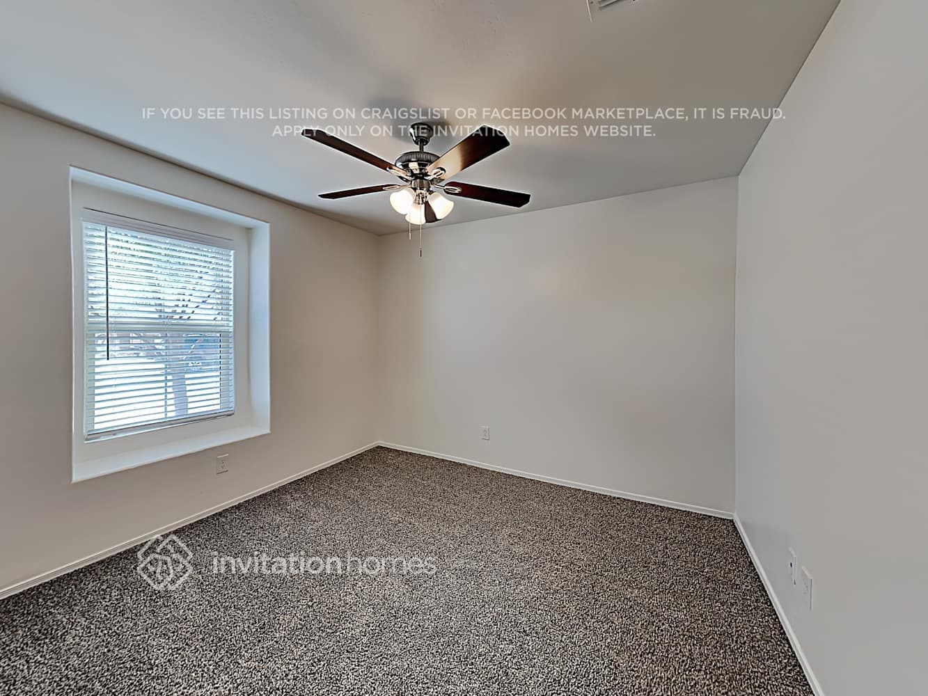 Building Photo - 17144 W Pinnacle Vista Dr