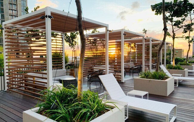 Building Photo - 'A'ali'i - Move In Fully Furnished Studio