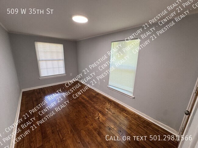 Building Photo - 509 W 35th St