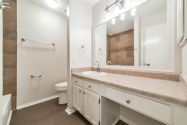 Building Photo - 7206 Gallant Glen Ln