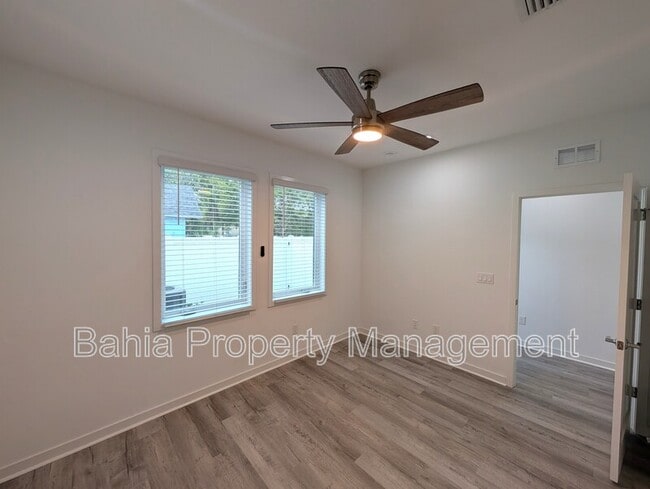 Building Photo - 2108 E 22nd Ave.