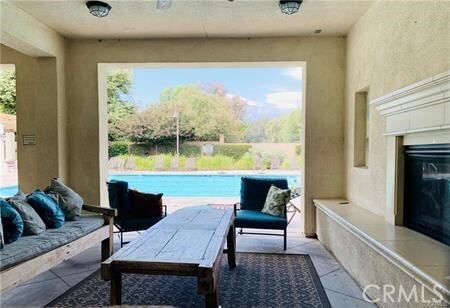 Building Photo - 3010 E Via Fiano