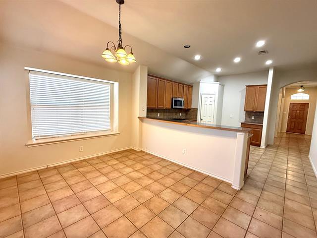 Building Photo - 9200 Clearview Dr