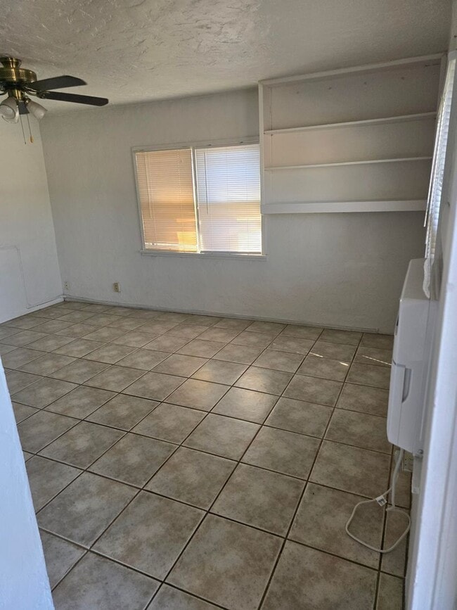 Building Photo - 3556 E Fairmount St