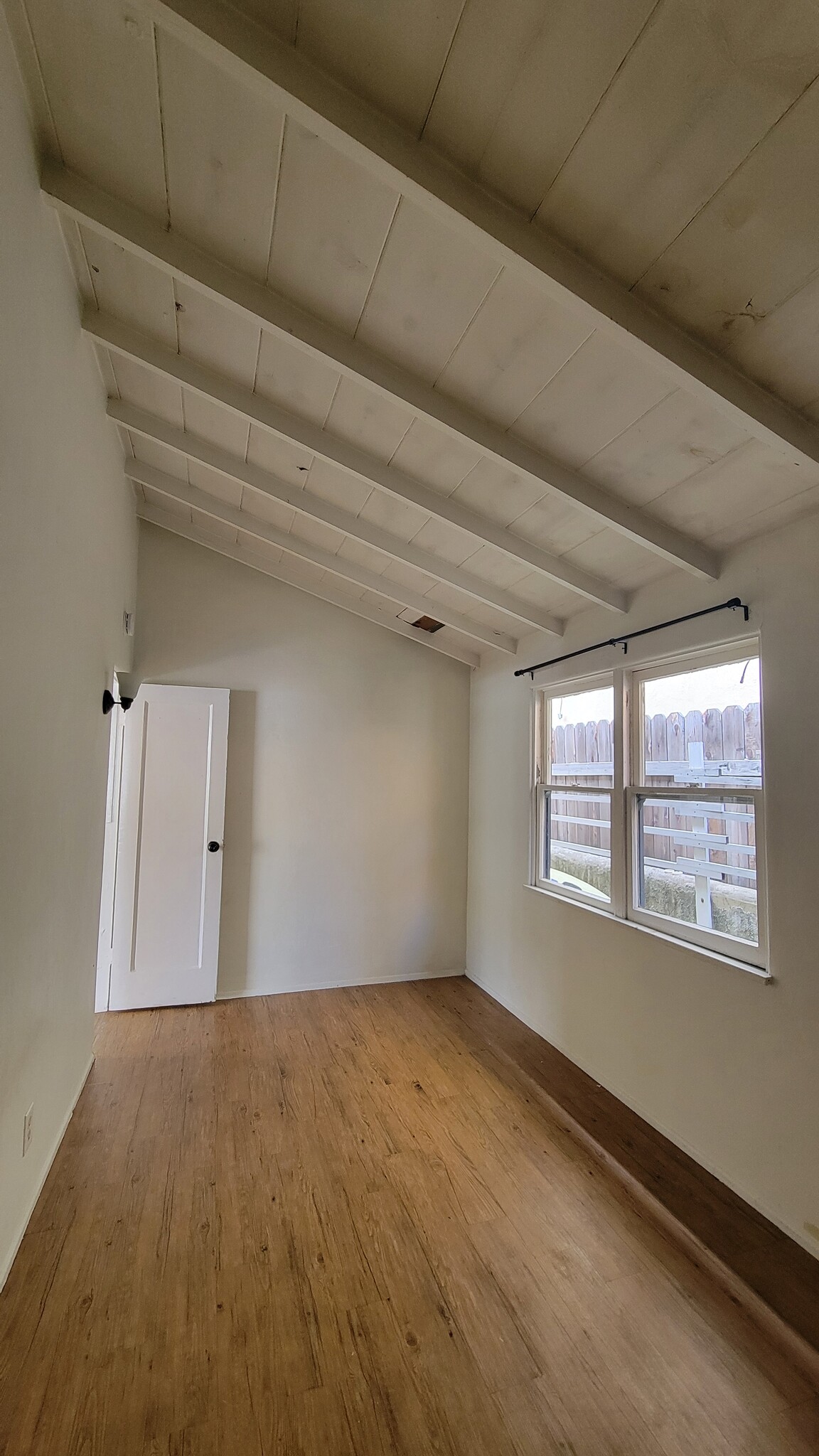 Vaulted wood ceilings - 223 32nd St