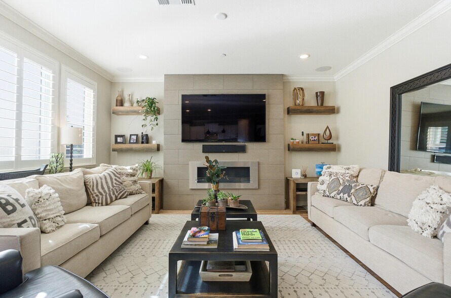 Building Photo - 3528 Ruby Pl