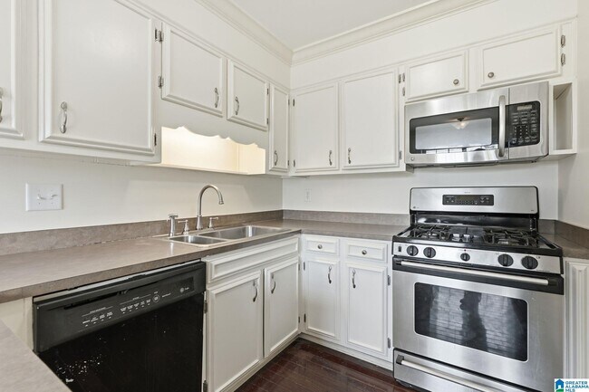 Building Photo - 3127 Lancaster Ct