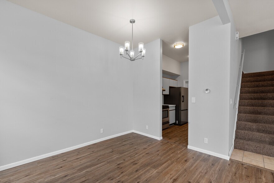 Building Photo - 1740 N Arlington Pl