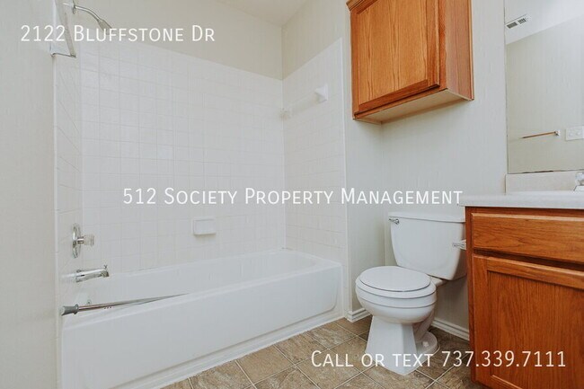 Building Photo - 2122 Bluffstone Dr
